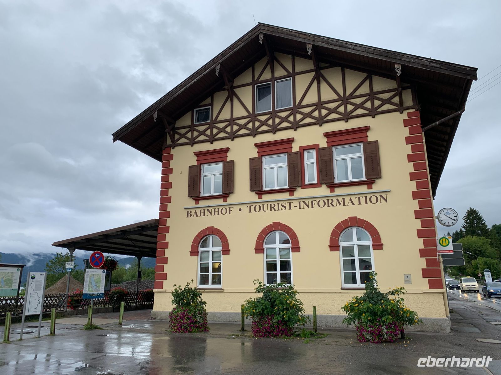 002 Start der Alpenüberquerung am Bahnhof Gmund &ndash; &copy; Patrick Fritzsche (Eberhardt TRAVEL)
