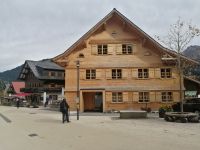 In Mittelberg: Haus Drechsel (Steuerberatungsgesellschaft) &ndash; &copy; Andrej Kulikov (Eberhardt TRAVEL)