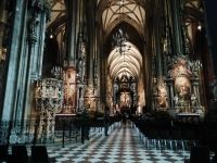 Im Stephansdom  &ndash; &copy; Martina Pötschke (Eberhardt TRAVEL)