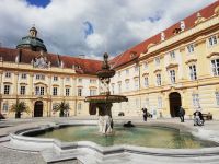 Im Stiftshof &ndash; &copy; Martina Pötschke (Eberhardt TRAVEL)