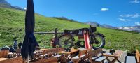 Top Mountain Motorcycle Museum -Terrasse &ndash; &copy; Betina Marinow (Eberhardt TRAVEL)