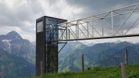 Aussichtsplattform mit Blick zum Grossen Widderstein links