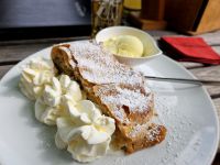 Apfelstrudel auf der Aschinger Alm.jpg &ndash; &copy; Sophia Bär (Eberhardt TRAVEL)