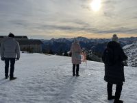 Gemeinsame Faszination auf dem Feuerkogel &ndash; &copy; Heike Wunder (Eberhardt TRAVEL)