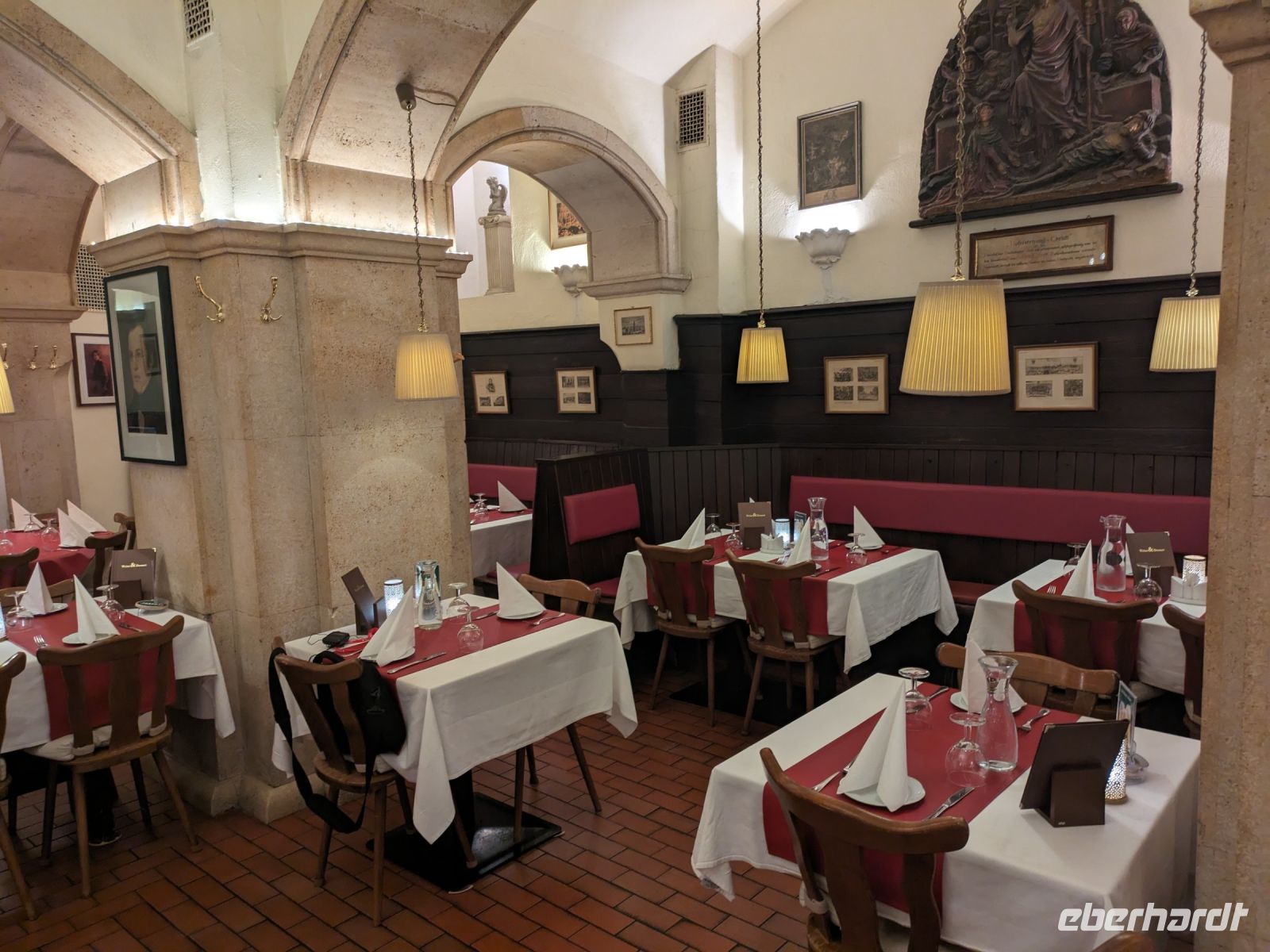 unser urig gemütliches Kellerrestaurant &ndash; &copy; Günter Thomas Menzel (Eberhardt TRAVEL)