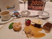 leckeres Dessert &ndash; &copy; Gisela Hohlfeld (Eberhardt TRAVEL)