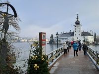 Zugang Schloß Orth
