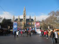 Am Rathausplatz &ndash; &copy; Marion Kottlos (Eberhardt TRAVEL)