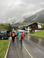 auf zur Bushaltestelle &ndash; &copy; Renate Grafe (Eberhardt TRAVEL)