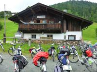E-Bikes vorm Achenstueberl