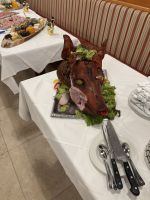 188-ein Schweinskopf war auch dabei