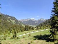 blauer Himmel und herrliche Blicke auf der Tour &ndash; &copy; Marlies Krause (Eberhardt TRAVEL)