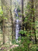 Ein weiterer Wasserfall entlang der Route.