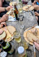 Und nun heißt es Brotzeiten und andere Leckereien genießen.