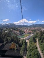 Blick aus der Nebelhornbahn auf die Schanzen in Oberstdorf.