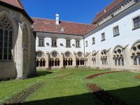 Grünfläche im Stift 