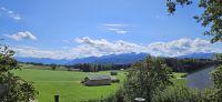 Raststätte Irschenberg mit Blick auf die Alpen &ndash; &copy; Ria Heilmann (Eberhardt TRAVEL)