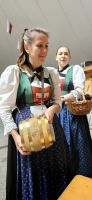 Marketenderinnen beim Platzkonzert &ndash; &copy; Ria Heilmann (Eberhardt TRAVEL)