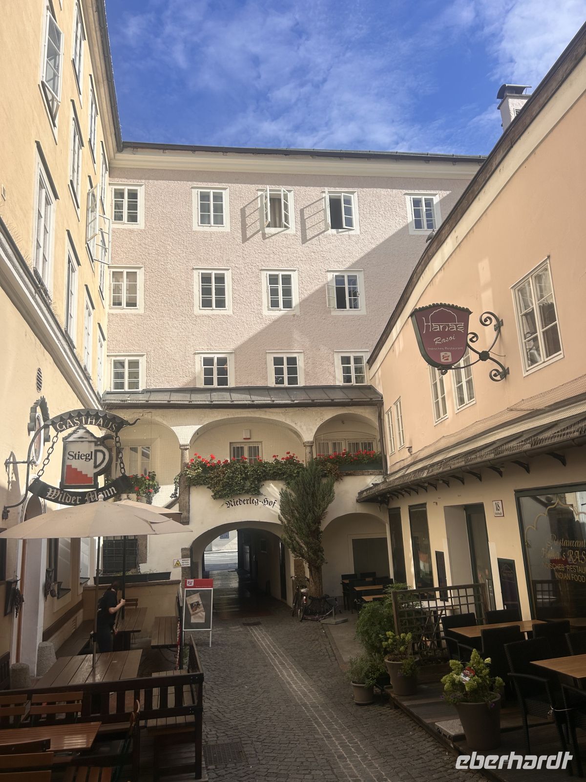 Passage zwischen den Häusern  &ndash; &copy; Carola Gastmeier (Eberhardt TRAVEL)