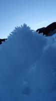 Eiskristalle des künstlichen Schnees
