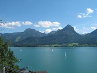 Bergkulisse am Wolfgangsee &ndash; &copy; Ulrike Löbner (Eberhardt TRAVEL)