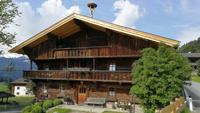 Hof in Oberau &ndash; &copy; Andreas Mandel (Eberhardt TRAVEL)