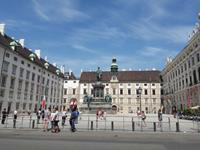 Burgplatz &ndash; &copy; Walburga Lindner (Eberhardt TRAVEL)