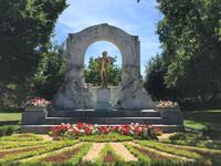Mozartdenkmal (2) &ndash; &copy; Alina Konstantinov (Eberhardt TRAVEL)