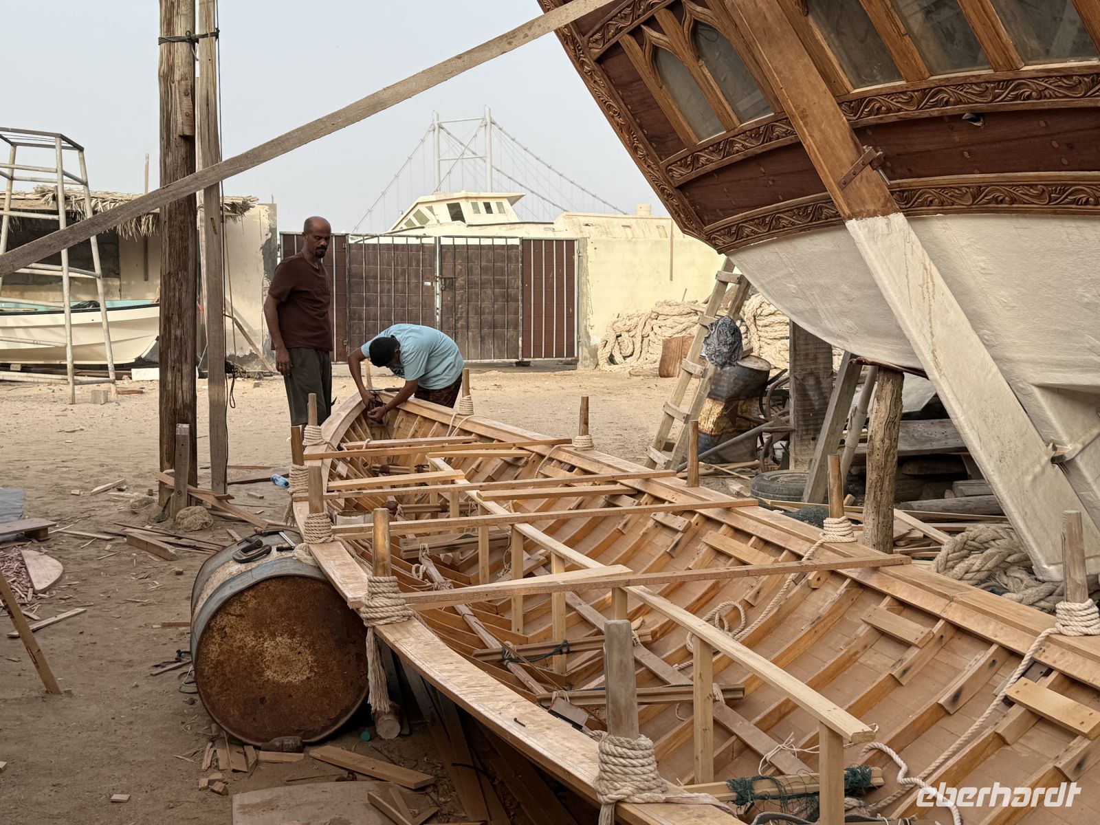 Besichtigung der Dhau Werkstatt in Sur &ndash; &copy; Jacob Spangenberg (Eberhardt TRAVEL)