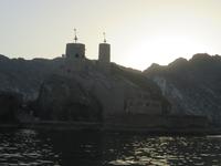 Muscat - Dhau-Fahrt zum Sonnenuntergang -  Portugisisches Fort &ndash; &copy; Annette Weise (Eberhardt TRAVEL)
