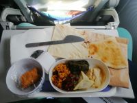 Bordverpflegung bei Lufthansa &ndash; &copy; Andrej Kulikov (Eberhardt TRAVEL)