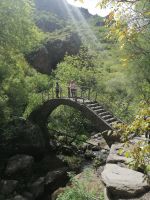 Besichtigung des Höhlenklosters Geghard &ndash; &copy; Andrej Kulikov (Eberhardt TRAVEL)