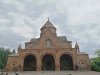 Besichtigung der St. Gajane-Kirche &ndash; &copy; Andrej Kulikov (Eberhardt TRAVEL)