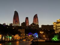 Baku am Abend &ndash; &copy; Falk Rätzer (Eberhardt TRAVEL)