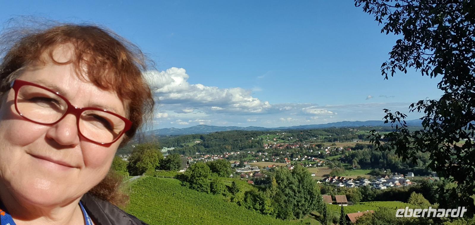 vor der Deutschlandsburg &ndash; &copy; Marlies Thrum (Eberhardt TRAVEL)