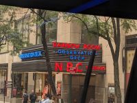46. Eingang Rockefeller Center, New York &ndash; &copy; Teresa Rumpel (Eberhardt TRAVEL)