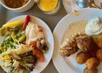 Abendessen an Bord &ndash; &copy; G. Adamietz (Eberhardt TRAVEL)