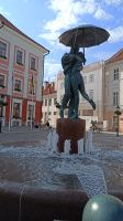 Tartu: Rundgang: küssende Studenten