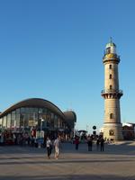 Teepot und Leuchtturm &ndash; &copy; Uta Hertel (Eberhardt TRAVEL)