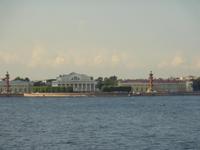 St.Petersburg- Blick auf die Strelka mit Börse und Rostra-Säulen &ndash; &copy; Petra Scherbaum (Eberhardt TRAVEL)