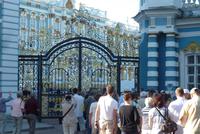 St.Petersburg- Eingang zum Katharinenpalast &ndash; &copy; Petra Scherbaum (Eberhardt TRAVEL)