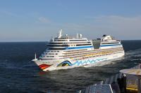 Treffen mit der AIDAblu &ndash; &copy; Sylvia Ott (Eberhardt TRAVEL)