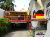 Australien - Kuranda - deutsche Bratwurst &ndash; &copy; Sabine Letzybyll (Eberhardt TRAVEL)