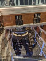 155. Atrium Norwegian Spirit &ndash; &copy; Teresa Rumpel (Eberhardt TRAVEL)