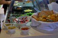 Mittagessen auf der Ocean Spirit Cruises &ndash; &copy; Stefanie Knisse (Eberhardt TRAVEL)