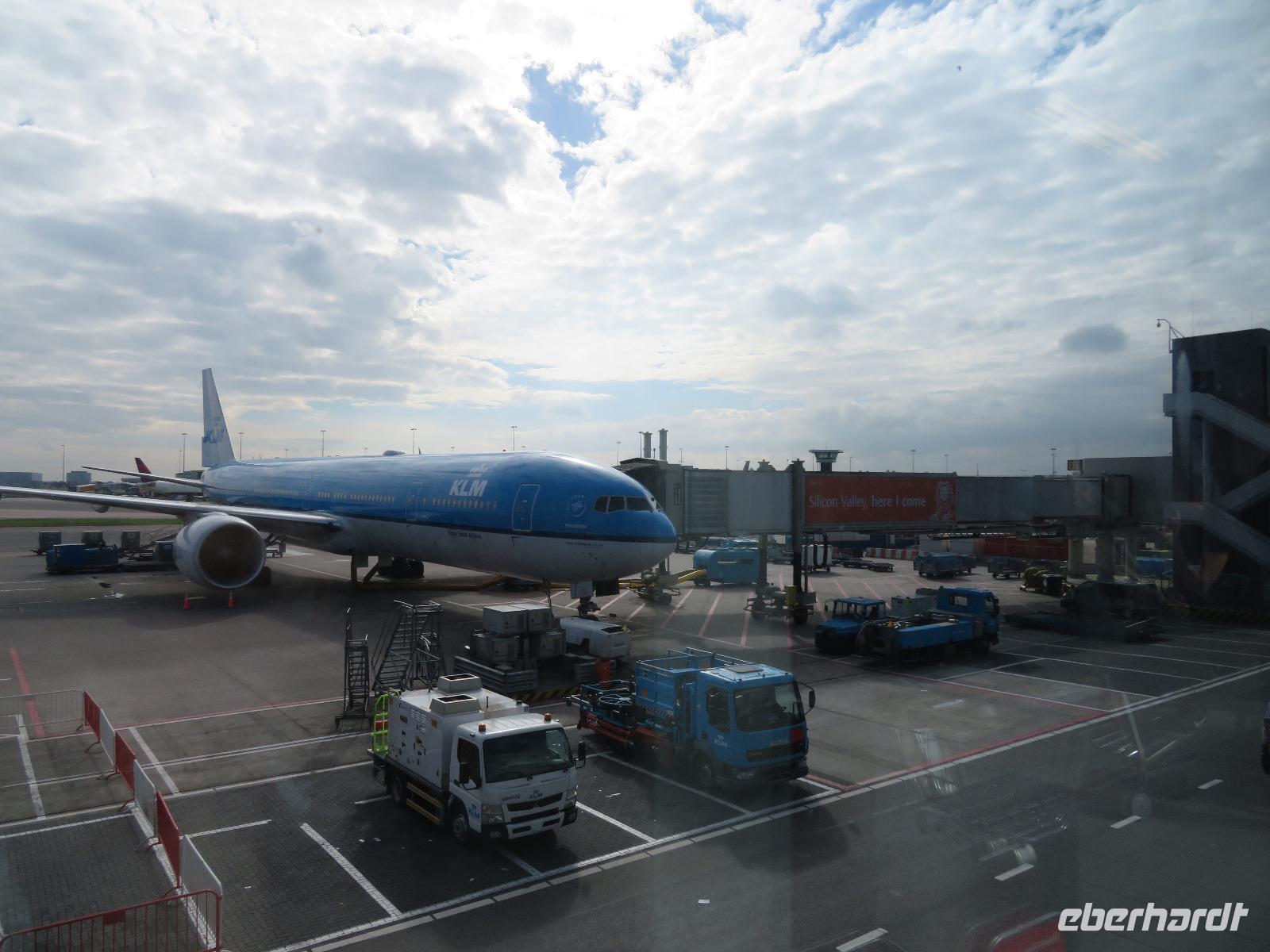 Boeing777_Unser-Flugzeug-für-den-Flug-nach-Lima &ndash; &copy; Maria Drewans (Eberhardt TRAVEL)