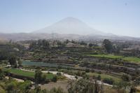fruchtbares-Land-bei-Arequipa_mit-dem-Vulkan-Misti_Peru &ndash; &copy; Maria Drewans (Eberhardt TRAVEL)