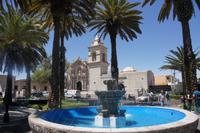 Hauptplatz-von-Yanahuara_mit-Kirche_Arequipa_Peru &ndash; &copy; Maria Drewans (Eberhardt TRAVEL)