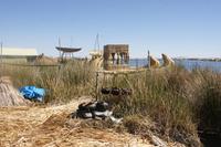 Besuch-bei-einer-Familie-auf-den-Uros-Inseln_Titicacasee_Peru &ndash; &copy; Maria Drewans (Eberhardt TRAVEL)