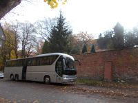 DSCN5419.JPG  Stadtmauer und unser Bus &ndash; &copy; Kerstin Veit (Eberhardt TRAVEL)